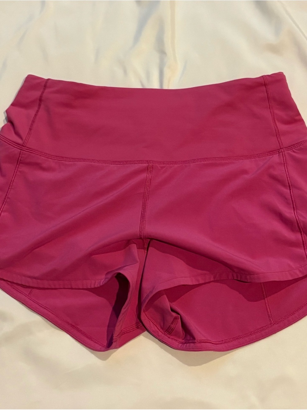 Lululemon Women’s Pink High Rise Speed Up Shorts 2.5 Back Zip Pocket Size 4